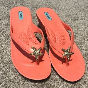 oka.B coral sandals with rhinestone starfish